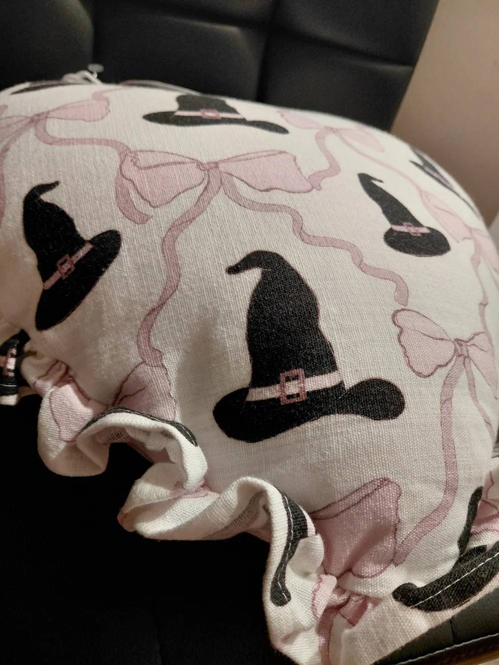 Heart Shaped Witch Hat Print Pillow - Pink & Black